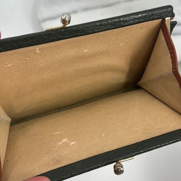 Vintage Dooney And Bourke rare leather wallet - Picture 11 of 11